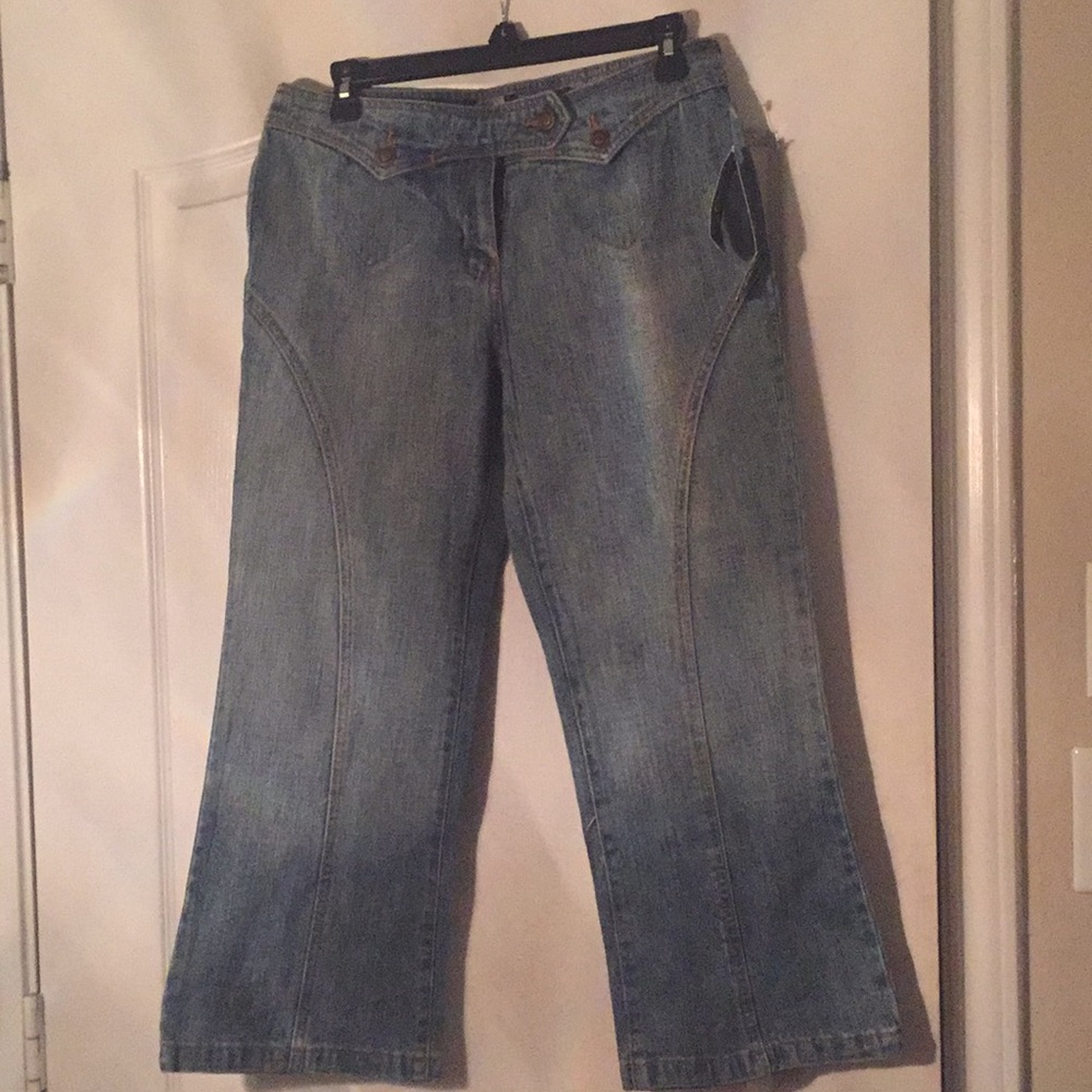 Brand new Capri stretch denims